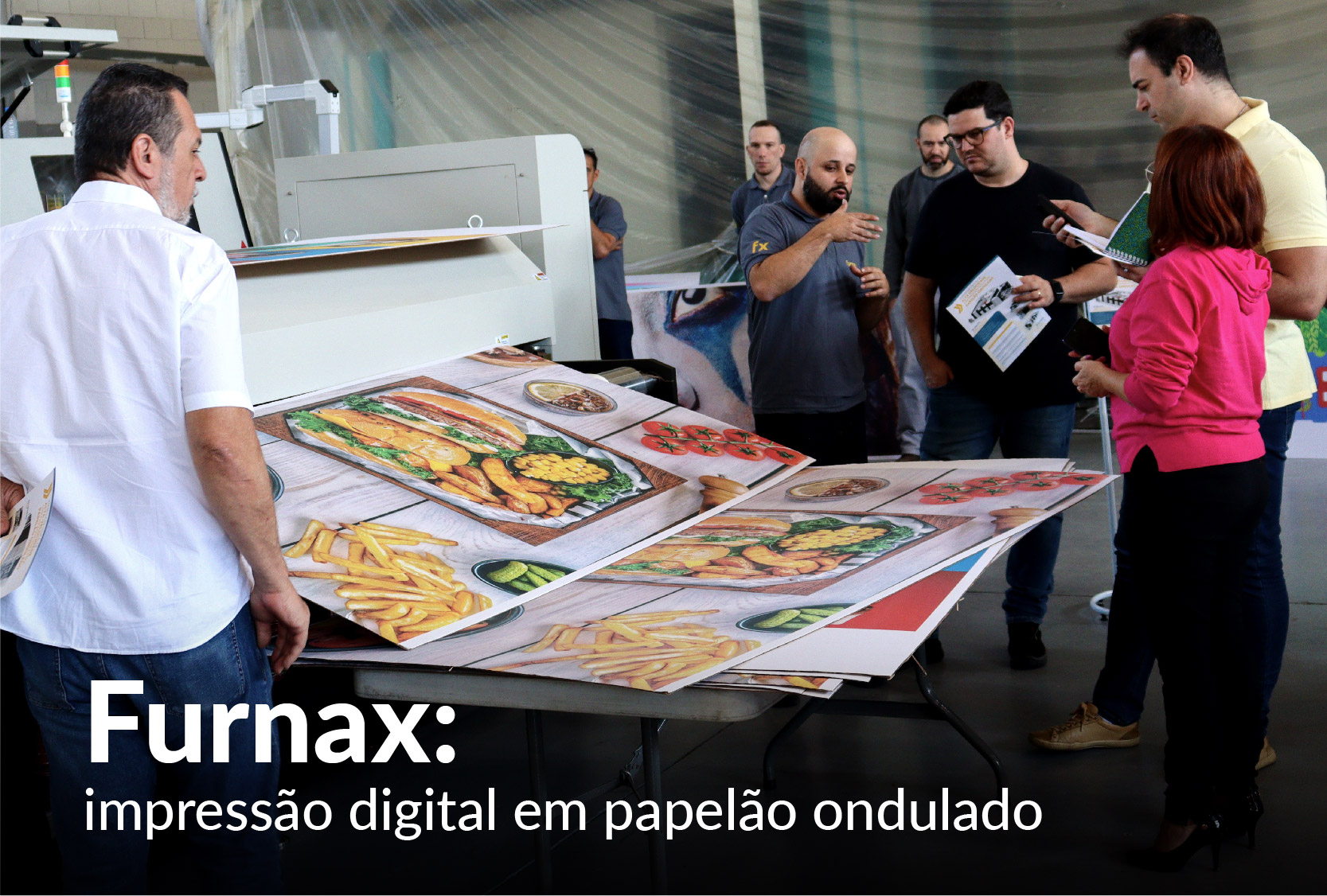 Furnax apresenta em Open House impressão digital em papelão ondulado