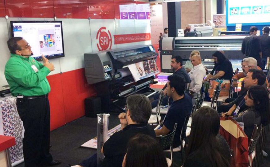 SAi apresenta na ExpoPrint softwares para sinalização, impressão digital e trabalhos em madeira e cartão