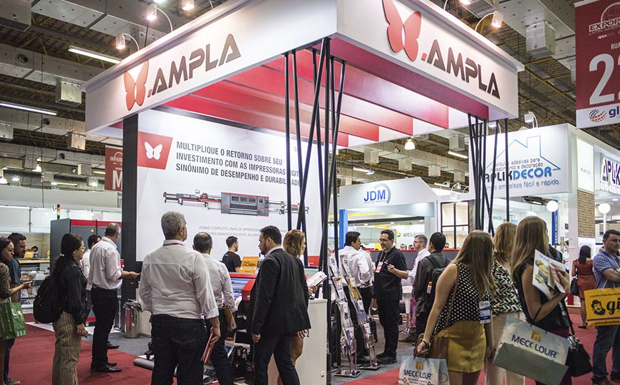 Ampla traz equipamentos de grande formato para ExpoPrint