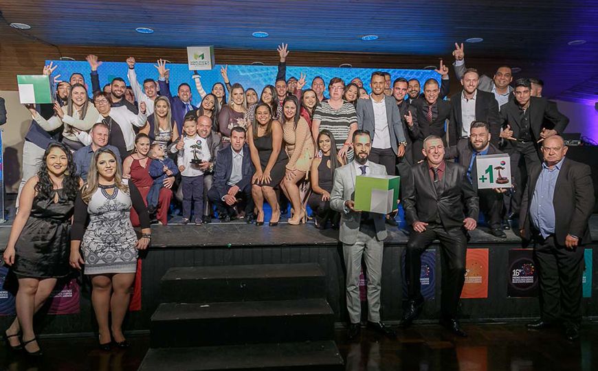 16º Prêmio Paranaense de Excelência Gráfica Oscar Schrappe Sobrinho promoveu grande festa 